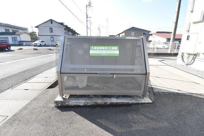 物件内観写真19　(ゴミ庫)