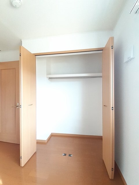 物件内観写真10　(収納)