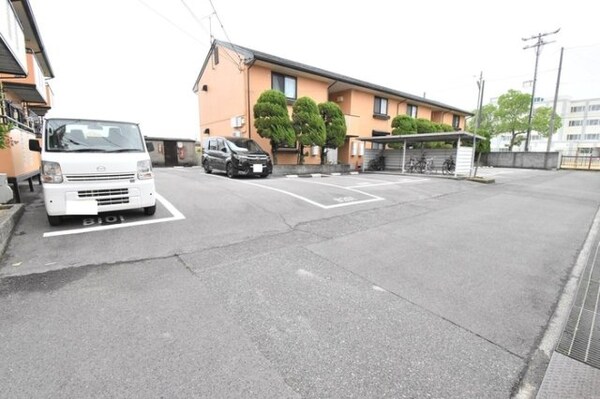 駐車場(駐車場)