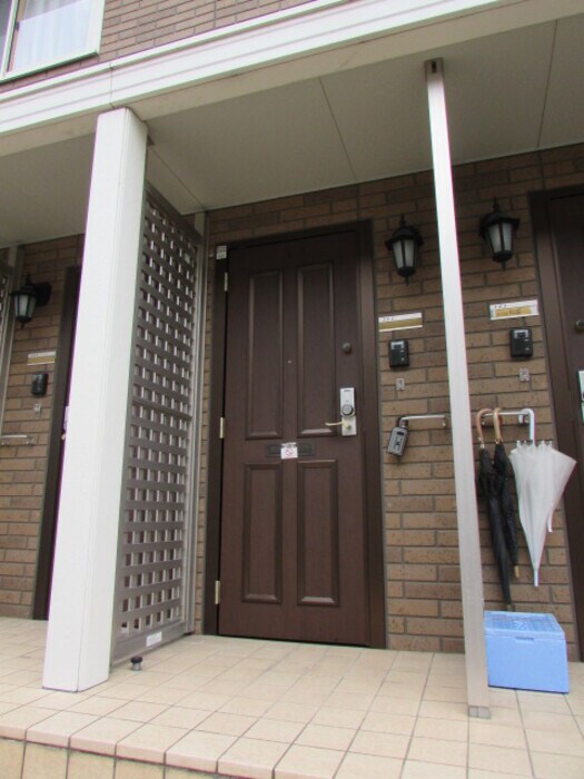 物件外観写真5　(エントランス)