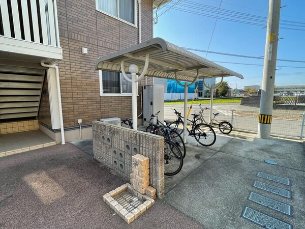 建物設備(駐輪場)