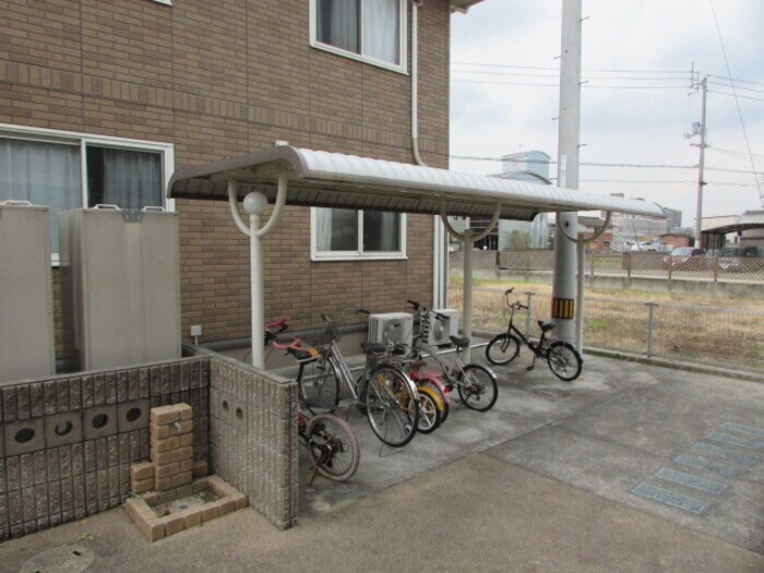 物件内観写真17　(駐輪場)