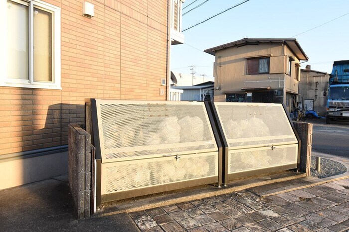 物件内観写真22　(ゴミ庫)