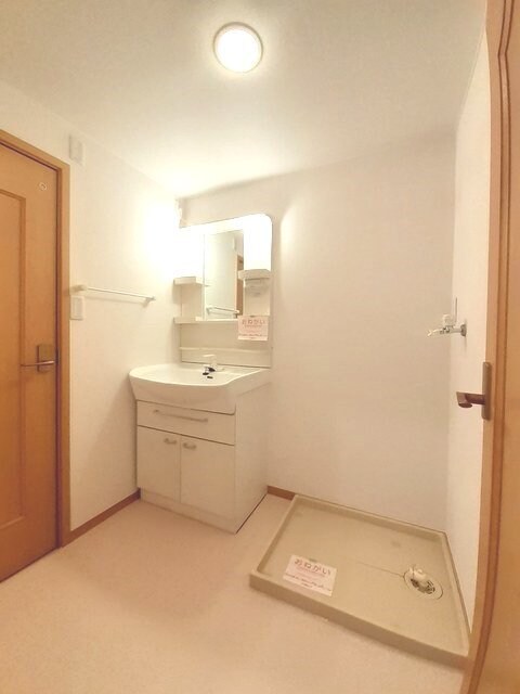 物件内観写真6　(洗面所)