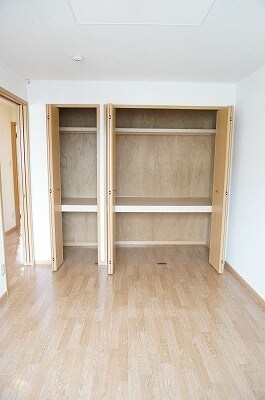 物件内観写真10　(収納)