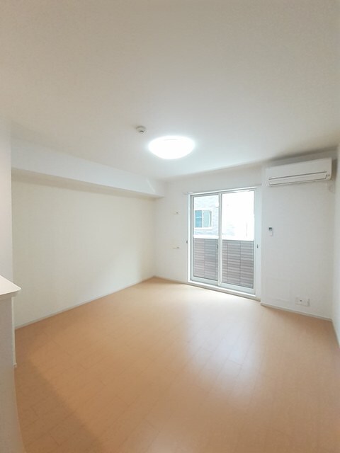 物件内観写真8　(居室・リビング)