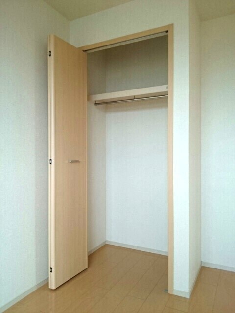 物件内観写真10　(収納)