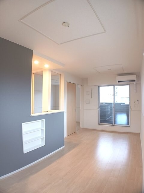 物件内観写真8　(居室・リビング)