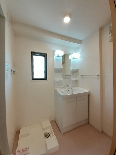 物件内観写真6　(洗面所)