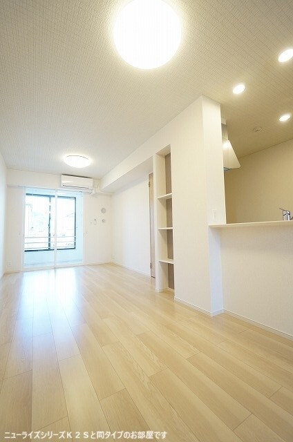 物件内観写真7　(居室・リビング)