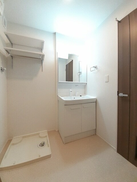 物件内観写真5　(洗面所)