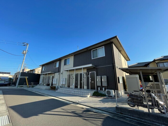 物件外観写真1　(建物外観)