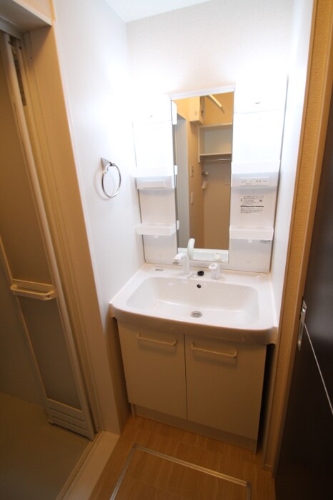 物件内観写真4　(洗面所)