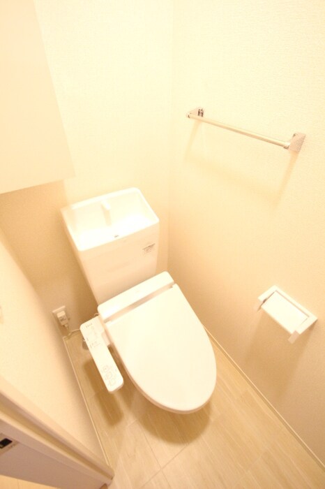 物件内観写真5　(トイレ)