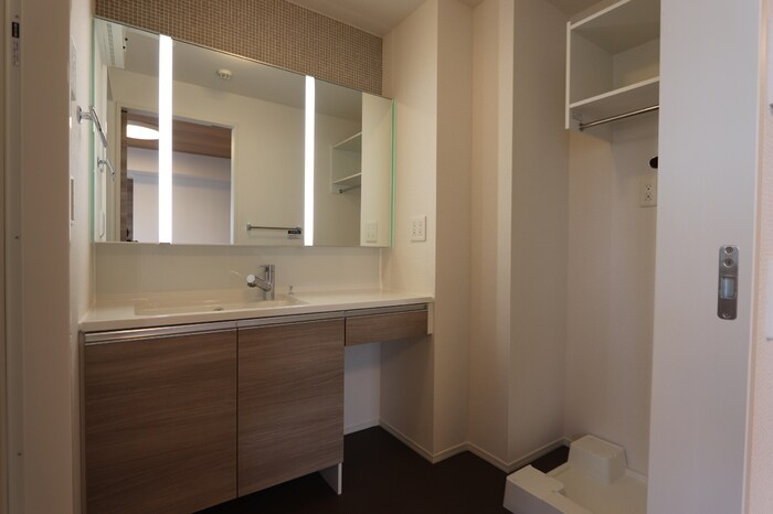 物件内観写真8　(洗面所)