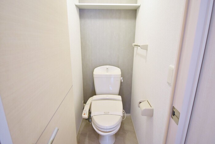 物件内観写真4　(温水洗浄暖房便座)