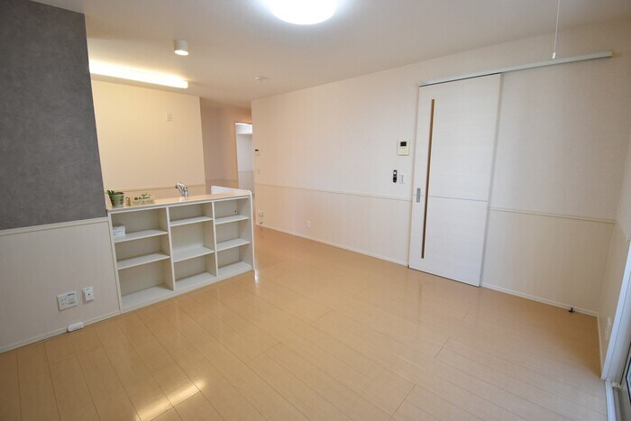 物件内観写真6　(ＬＤＫ１３．５帖)