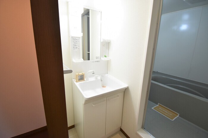 物件内観写真6　(洗髪洗面化粧台)