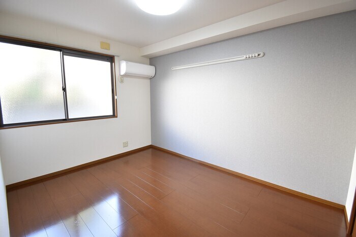 物件内観写真15　(北東洋室６帖)