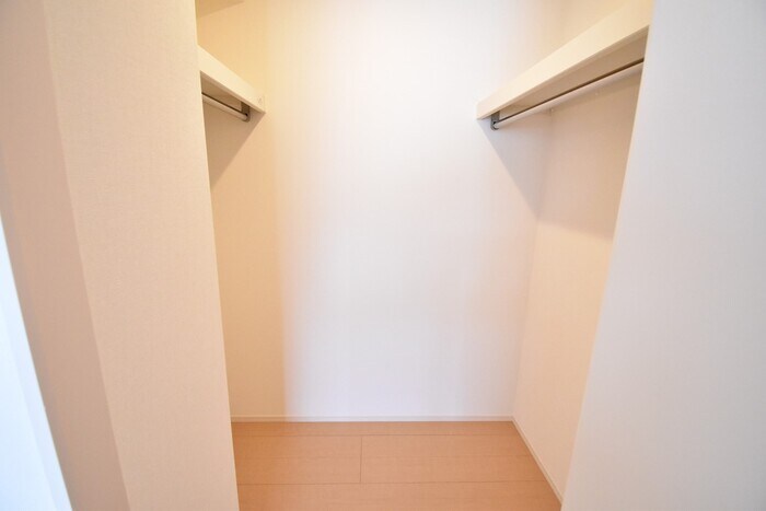 物件内観写真10　(ウォークインクローゼット)