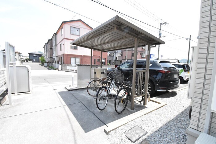 物件内観写真18　(駐輪場)