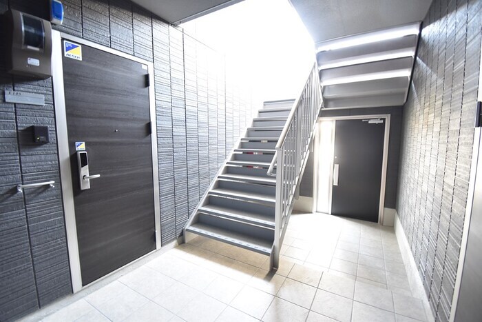 物件外観写真3　(ロビー)