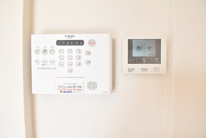 物件内観写真13　(ＴＶインターホン＋アルソックホームセキュリティ)