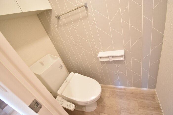 物件内観写真8　(温水洗浄暖房便座)