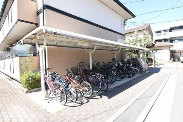 物件内観写真15　(駐輪場)