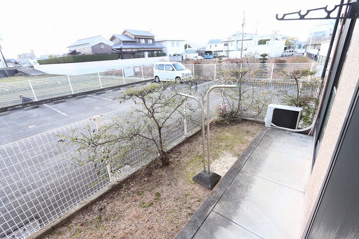 物件内観写真13　(庭（専用庭）)