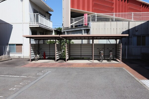 建物設備(駐輪場)