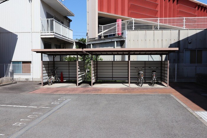 物件内観写真15　(駐輪場)