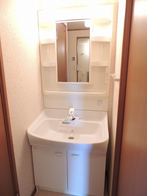 物件内観写真7　(洗面所)