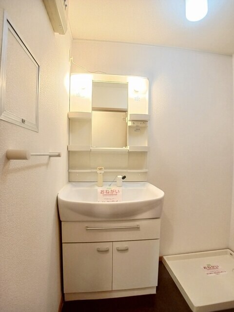 物件内観写真5　(洗面所)