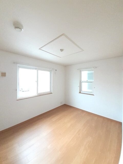 物件内観写真8　(その他部屋・スペース)