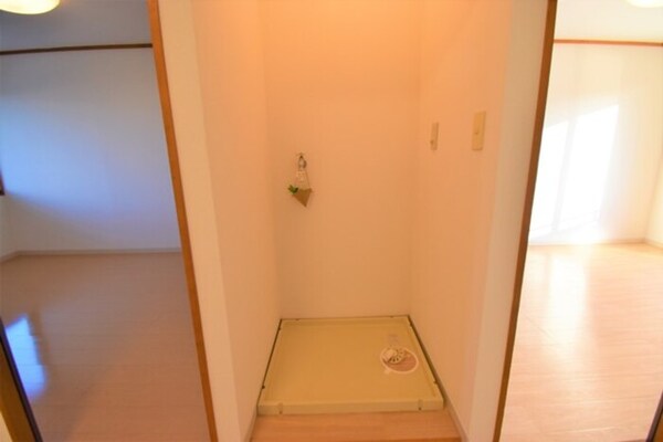 建物設備(室内洗濯機置場)