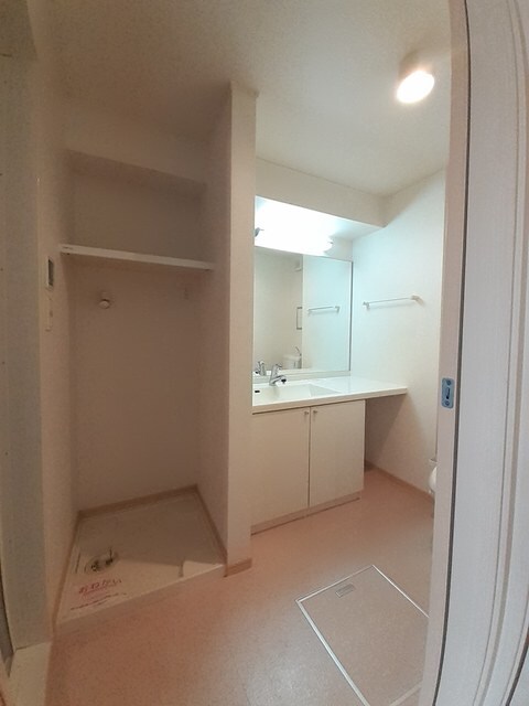 物件内観写真6　(洗面所)