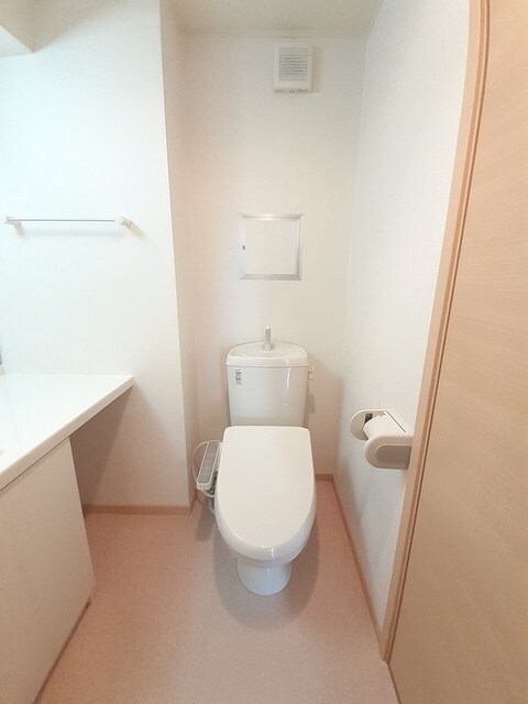 物件内観写真7　(トイレ)