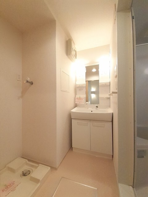 物件内観写真6　(洗面所)