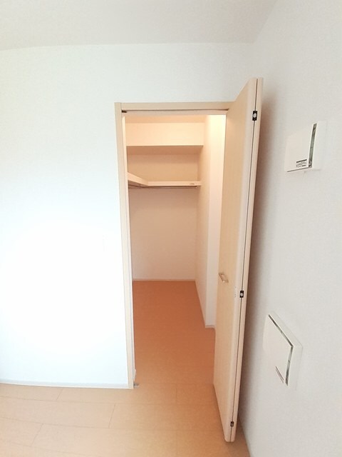 物件内観写真10　(収納)