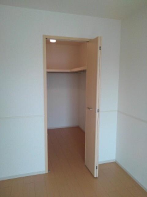 物件内観写真11　(収納)