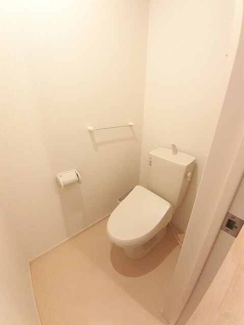 物件内観写真6　(トイレ)