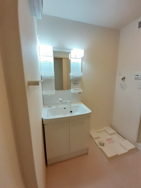 物件内観写真6　(収納)