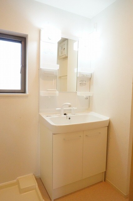 物件内観写真4　(バス／シャワールーム等)