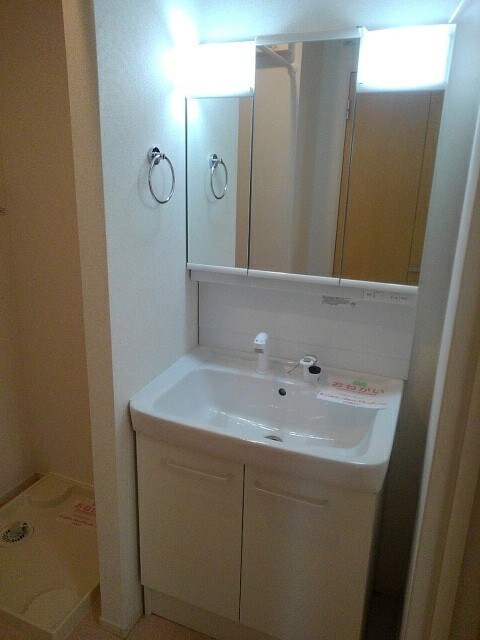 物件内観写真7　(洗面所)