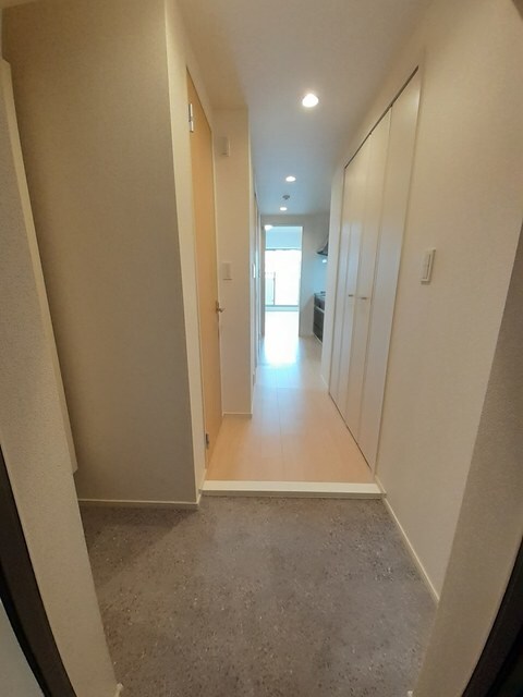 物件内観写真12　(玄関)