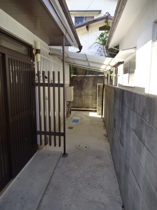 物件外観写真2　(ロビー)