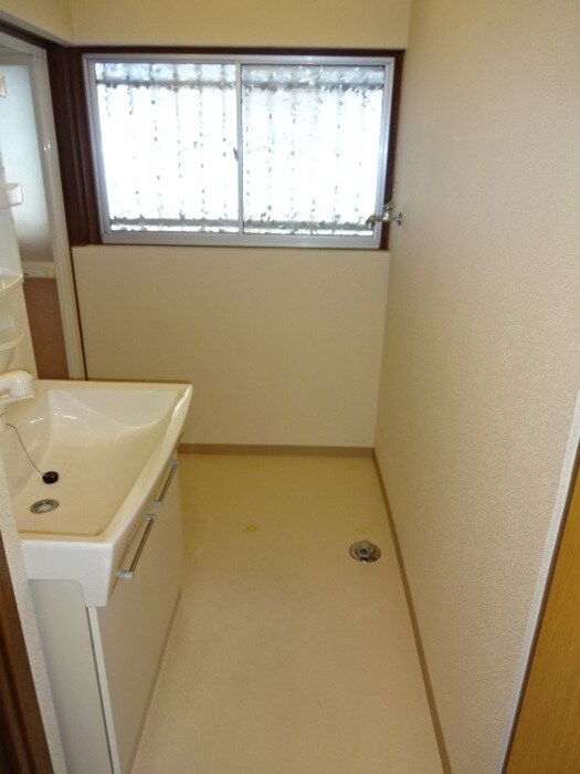 物件内観写真6　(洗面所)