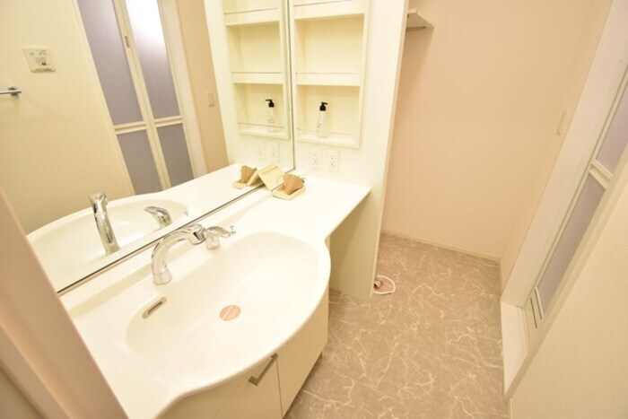 物件内観写真5　(洗面所)