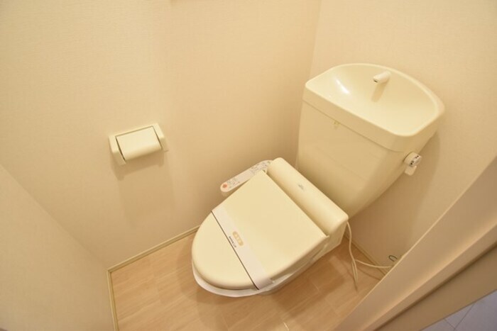 物件内観写真6　(温水洗浄暖房便座)